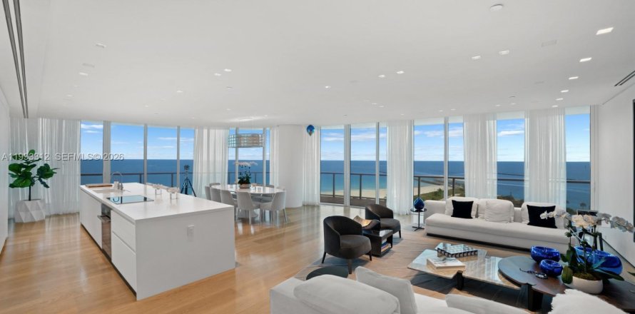 Condo in Miami Beach, Florida, 5 bedrooms  № 2056167