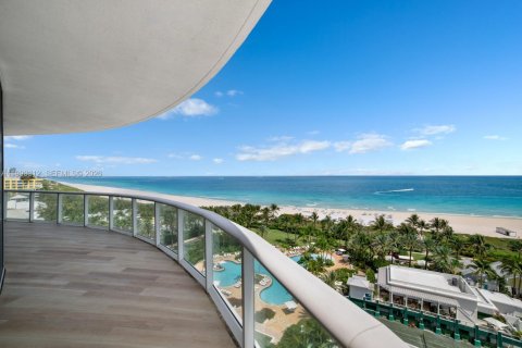 Condo in Miami Beach, Florida, 5 bedrooms  № 2056167 - photo 3