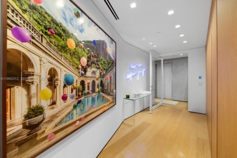 Condo in Miami Beach, Florida, 5 bedrooms  № 2056167 - photo 11