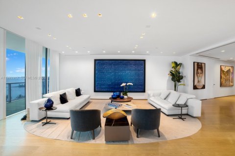 Condo in Miami Beach, Florida, 5 bedrooms  № 2056167 - photo 10