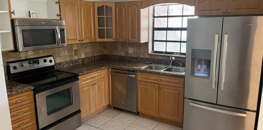 Condo in Sunrise, Florida, 3 bedrooms  № 1811650