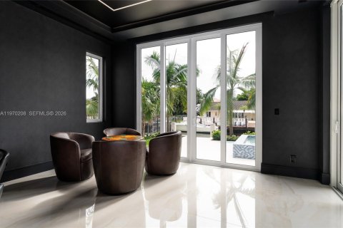 House in Lighthouse Point, Florida 5 bedrooms, 509.75 sq.m. № 2030909 - photo 16