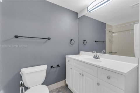Copropriété à vendre à Miami, Floride: 1 chambre, 59.46 m2 № 2052335 - photo 8