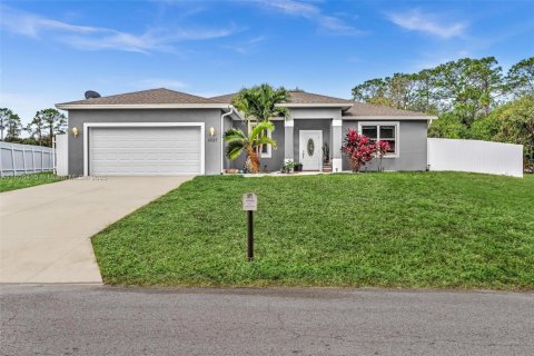House in LaBelle, Florida 3 bedrooms № 1779173 - photo 1