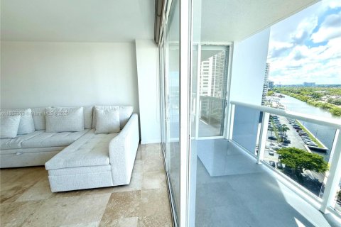Condo in Aventura, Florida, 2 bedrooms № 1882200 - photo 9