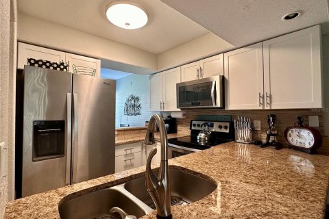 Townhouse in Bradenton, Florida 2 bedrooms, 99.41 sq.m. № 1734015 - photo 8