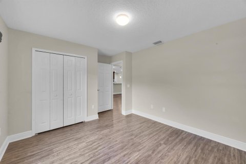 Villa ou maison à vendre à St. Lucie, Floride: 3 chambres, 159.79 m2 № 2270278 - photo 28