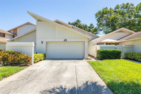 Townhouse in Palm Harbor, Florida 3 bedrooms, 156.54 sq.m. № 1807005 - photo 1