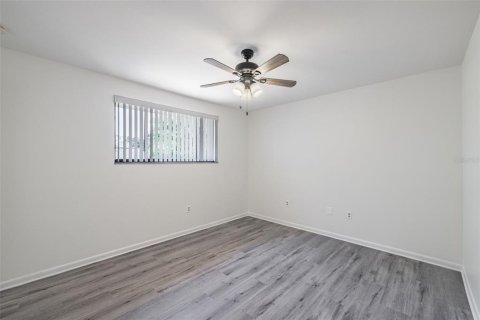 Townhouse in Palm Harbor, Florida 3 bedrooms, 156.54 sq.m. № 1807005 - photo 20