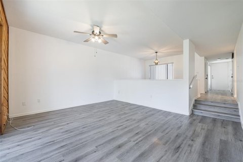 Townhouse in Palm Harbor, Florida 3 bedrooms, 156.54 sq.m. № 1807005 - photo 8