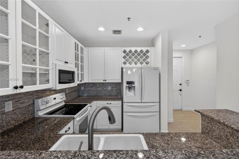 Снять в аренду таунхаус в Дейви, Флорида 3 спальни, 170.66м2, № 2004800 - фото 6