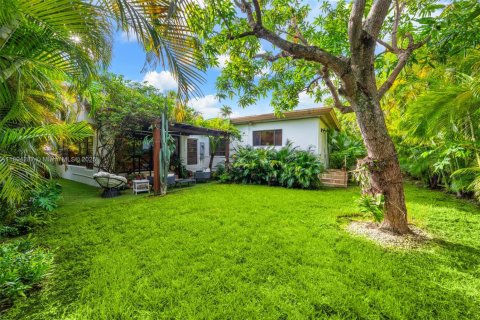 Villa ou maison à louer à Miami Beach, Floride: 3 chambres, 230.4 m2 № 1945969 - photo 10