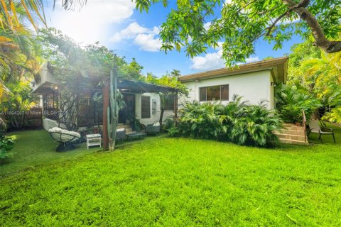 Villa ou maison à louer à Miami Beach, Floride: 3 chambres, 230.4 m2 № 1945969 - photo 11
