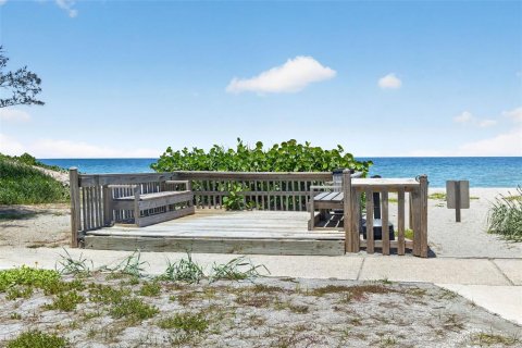 Condo in Venice, Florida, 1 bedroom  № 2131990 - photo 30