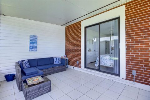 Condo in Venice, Florida, 1 bedroom  № 2131990 - photo 16