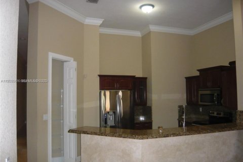 Снять в аренду виллу или дом в Майами, Флорида 4 спальни, 180.04м2, № 1990858 - фото 4