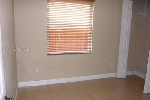 Снять в аренду виллу или дом в Майами, Флорида 4 спальни, 180.04м2, № 1990858 - фото 7