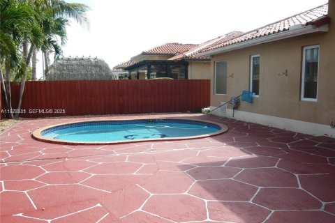 Снять в аренду виллу или дом в Майами, Флорида 4 спальни, 180.04м2, № 1990858 - фото 20