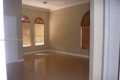 Снять в аренду виллу или дом в Майами, Флорида 4 спальни, 180.04м2, № 1990858 - фото 3