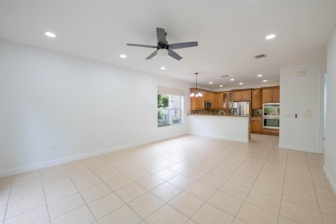 House in Miramar, Florida 5 bedrooms, 257.43 sq.m. № 2181900 - photo 4