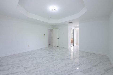 House in Miramar, Florida 5 bedrooms, 257.43 sq.m. № 2181900 - photo 14