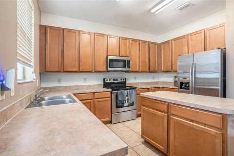House in Wesley Chapel, Florida 4 bedrooms, 226.87 sq.m. № 1918440 - photo 6