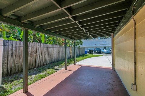 House in Saint Petersburg, Florida 2 bedrooms, 78.32 sq.m. № 2258622 - photo 22