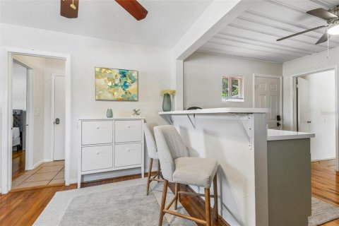 House in Saint Petersburg, Florida 2 bedrooms, 78.32 sq.m. № 2258622 - photo 10