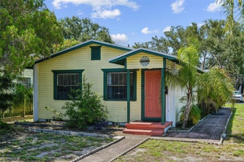 House in Saint Petersburg, Florida 2 bedrooms, 78.32 sq.m. № 2258622 - photo 3