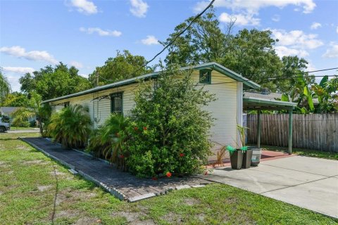 House in Saint Petersburg, Florida 2 bedrooms, 78.32 sq.m. № 2258622 - photo 23