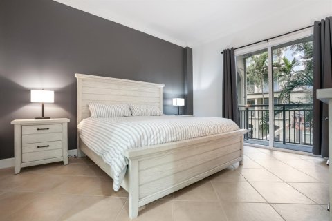Adosado en venta en Wilton Manors, Florida, 2 dormitorios, 155.43 m2 № 2191617 - foto 17