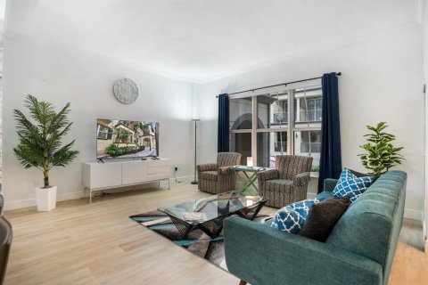 Adosado en venta en Wilton Manors, Florida, 2 dormitorios, 155.43 m2 № 2191617 - foto 8