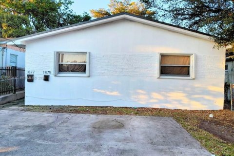 Commercial property in Miami, Florida 157.75 sq.m. № 2024070 - photo 2