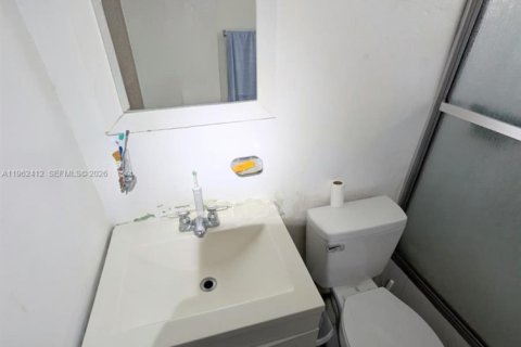 Commercial property in Miami, Florida 157.75 sq.m. № 2024070 - photo 12