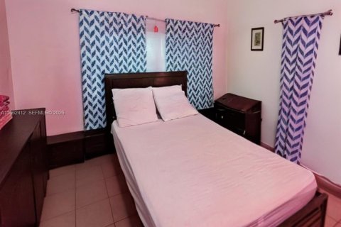 Commercial property in Miami, Florida 157.75 sq.m. № 2024070 - photo 9