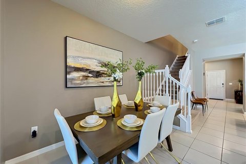 Touwnhouse à vendre à Davenport, Floride: 5 chambres, 213.02 m2 № 2093661 - photo 10