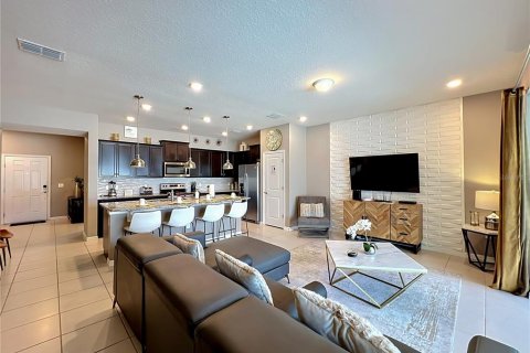 Touwnhouse à vendre à Davenport, Floride: 5 chambres, 213.02 m2 № 2093661 - photo 9