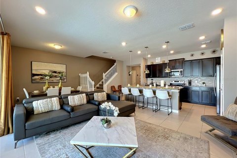 Touwnhouse à vendre à Davenport, Floride: 5 chambres, 213.02 m2 № 2093661 - photo 8
