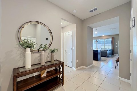 Touwnhouse à vendre à Davenport, Floride: 5 chambres, 213.02 m2 № 2093661 - photo 2