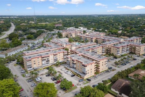 Condo in Plantation, Florida, 2 bedrooms  № 1737936 - photo 22