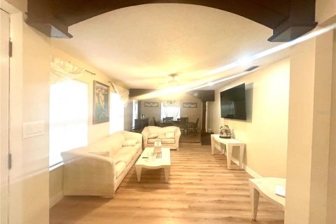 Villa ou maison à louer à Orlando, Floride: 3 chambres, 156.08 m2 № 2408305 - photo 5