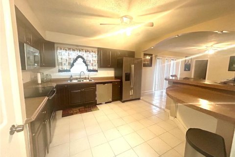 Villa ou maison à louer à Orlando, Floride: 3 chambres, 156.08 m2 № 2408305 - photo 8