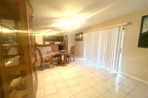 Villa ou maison à louer à Orlando, Floride: 3 chambres, 156.08 m2 № 2408305 - photo 7