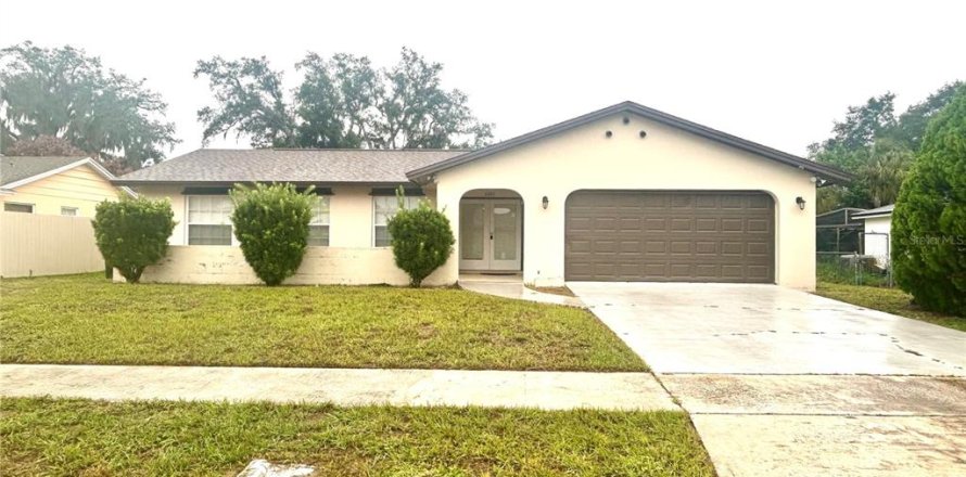Villa ou maison à Orlando, Floride 3 chambres, 156.08 m2 № 2408305