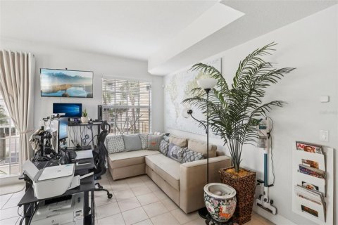Townhouse in Ruskin, Florida 3 bedrooms, 170.38 sq.m. № 2151196 - photo 16