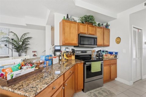 Townhouse in Ruskin, Florida 3 bedrooms, 170.38 sq.m. № 2151196 - photo 20