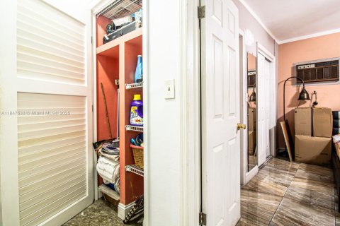 Casa en venta en Miami, Florida, 3 dormitorios, 98.85 m2 № 1847806 - foto 14