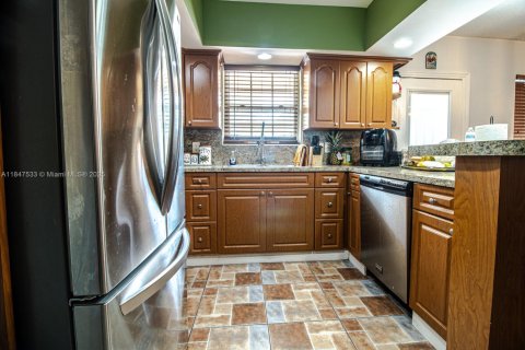 Casa en venta en Miami, Florida, 3 dormitorios, 98.85 m2 № 1847806 - foto 6