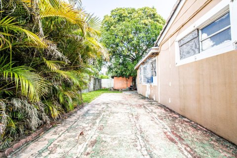 Casa en venta en Miami, Florida, 3 dormitorios, 98.85 m2 № 1847806 - foto 19