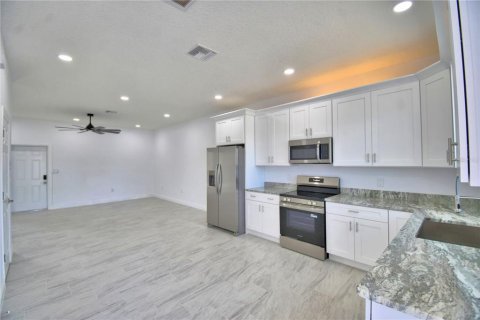 Appartement à louer à Indian lake estates, Floride: 3 chambres, 113.34 m2 № 2116079 - photo 8